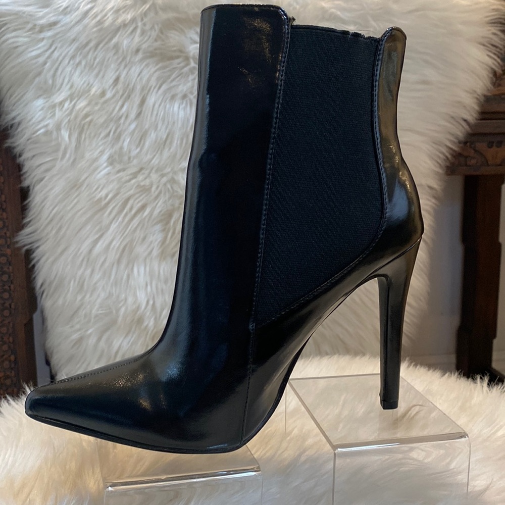 Black Pointy Toe Pull On Booties - image 1
